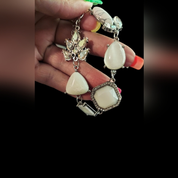 Jewelry - Picture 3 of 3